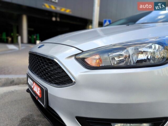 Сірий Форд Фокус, об'ємом двигуна 2 л та пробігом 136 тис. км за 6990 $, фото 1 на Automoto.ua