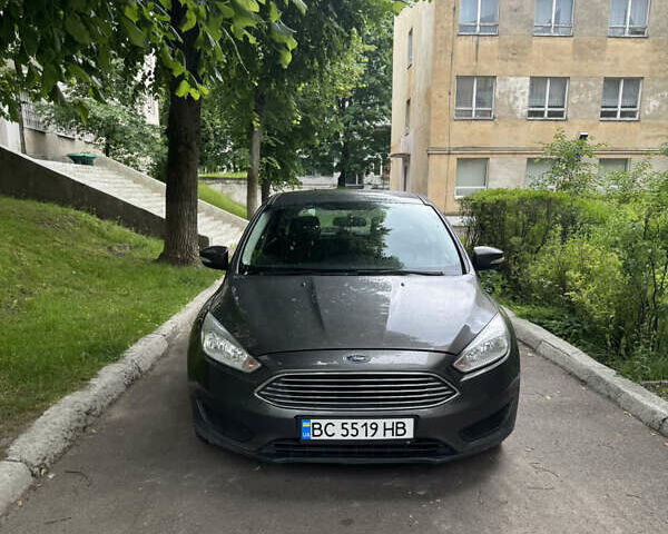 Форд Фокус 2015 в Львове на Automoto.ua Серый Форд Фокус, объемом двигателя 2 л и пробегом 137 тыс. км за 8400 $, фото 1 на Automoto.ua