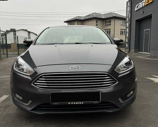 Серый Форд Фокус, объемом двигателя 2 л и пробегом 159 тыс. км за 10500 $, фото 1 на Automoto.ua