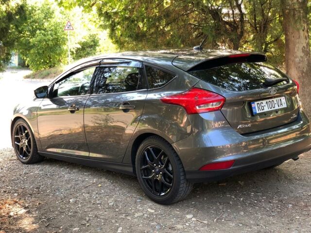 Сірий Форд Фокус, об'ємом двигуна 2 л та пробігом 82 тис. км за 6000 $, фото 1 на Automoto.ua