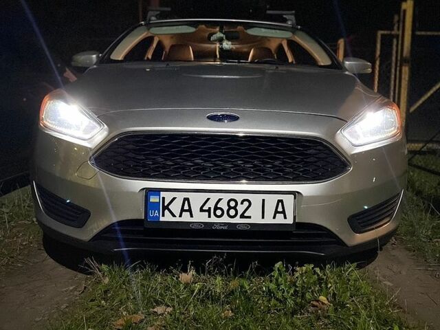 Сірий Форд Фокус, об'ємом двигуна 2 л та пробігом 219 тис. км за 7400 $, фото 1 на Automoto.ua