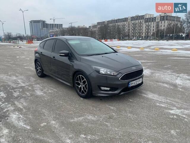 Сірий Форд Фокус, об'ємом двигуна 2 л та пробігом 122 тис. км за 7999 $, фото 1 на Automoto.ua