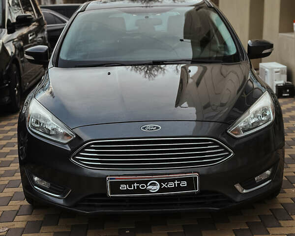 Сірий Форд Фокус, об'ємом двигуна 2 л та пробігом 224 тис. км за 9500 $, фото 1 на Automoto.ua