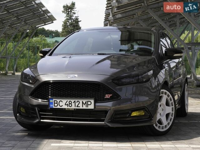 Сірий Форд Фокус, об'ємом двигуна 2 л та пробігом 116 тис. км за 12500 $, фото 1 на Automoto.ua