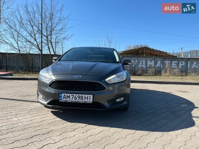 Серый Форд Фокус, объемом двигателя 1.5 л и пробегом 233 тыс. км за 8700 $, фото 1 на Automoto.ua