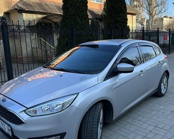 Серый Форд Фокус, объемом двигателя 2 л и пробегом 80 тыс. км за 11500 $, фото 1 на Automoto.ua