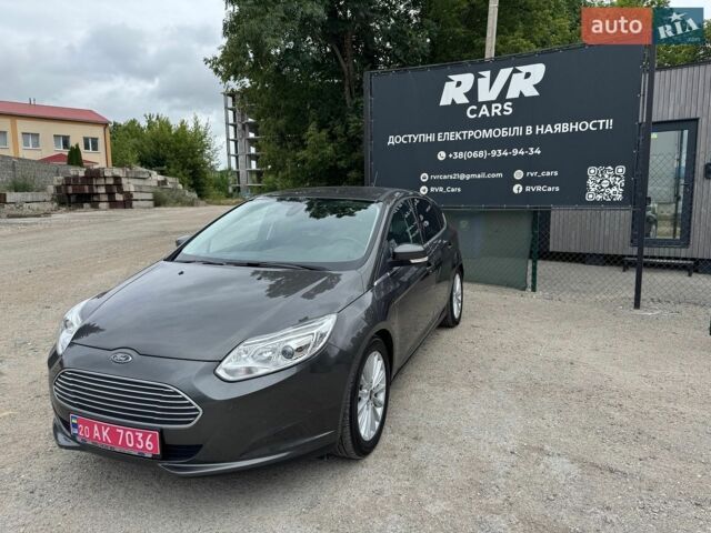 Сірий Форд Фокус, об'ємом двигуна 0 л та пробігом 67 тис. км за 9300 $, фото 1 на Automoto.ua