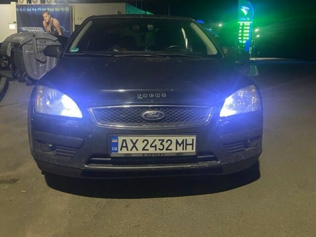 Сірий Форд Фокус, об'ємом двигуна 1.6 л та пробігом 290 тис. км за 4300 $, фото 1 на Automoto.ua