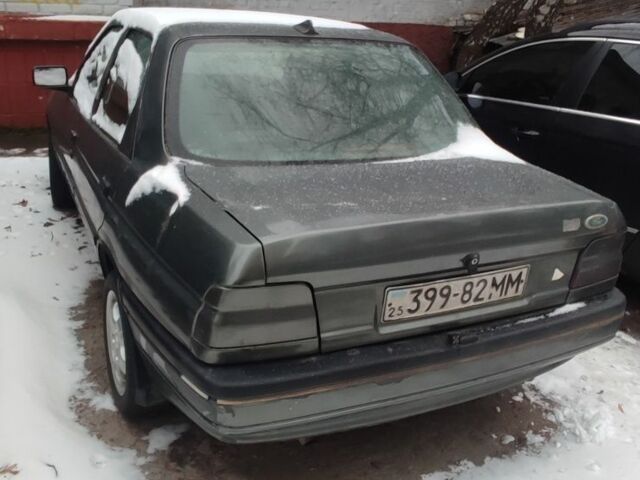 Серый Форд Фокус, объемом двигателя 0 л и пробегом 250 тыс. км за 600 $, фото 1 на Automoto.ua