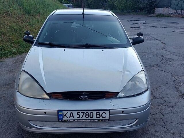Сірий Форд Фокус, об'ємом двигуна 2 л та пробігом 300 тис. км за 1500 $, фото 1 на Automoto.ua