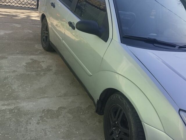 Серый Форд Фокус, объемом двигателя 1.8 л и пробегом 10 тыс. км за 2200 $, фото 1 на Automoto.ua