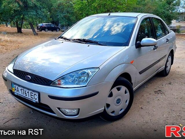 Серый Форд Фокус, объемом двигателя 1.6 л и пробегом 93 тыс. км за 3900 $, фото 1 на Automoto.ua