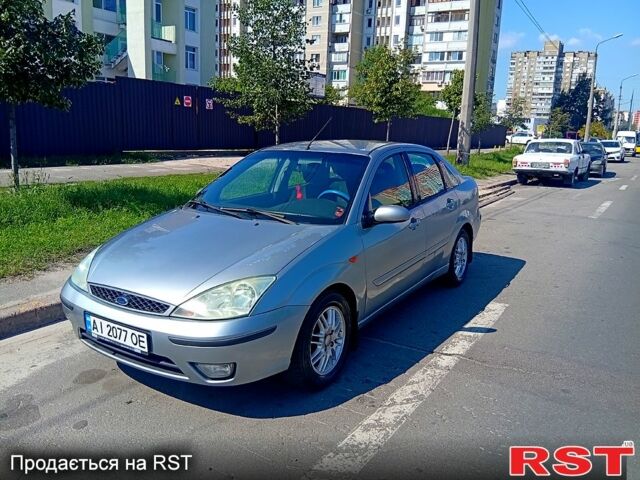 Серый Форд Фокус, объемом двигателя 1.6 л и пробегом 239 тыс. км за 3800 $, фото 1 на Automoto.ua