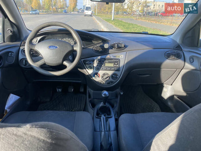 Сірий Форд Фокус, об'ємом двигуна 1.6 л та пробігом 219 тис. км за 2700 $, фото 1 на Automoto.ua