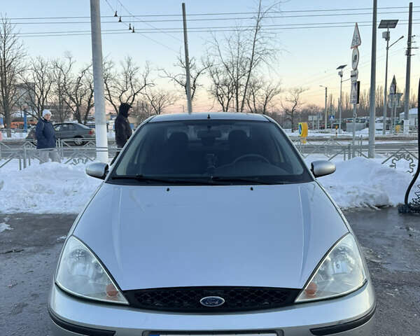 Сірий Форд Фокус, об'ємом двигуна 1.6 л та пробігом 240 тис. км за 3500 $, фото 1 на Automoto.ua