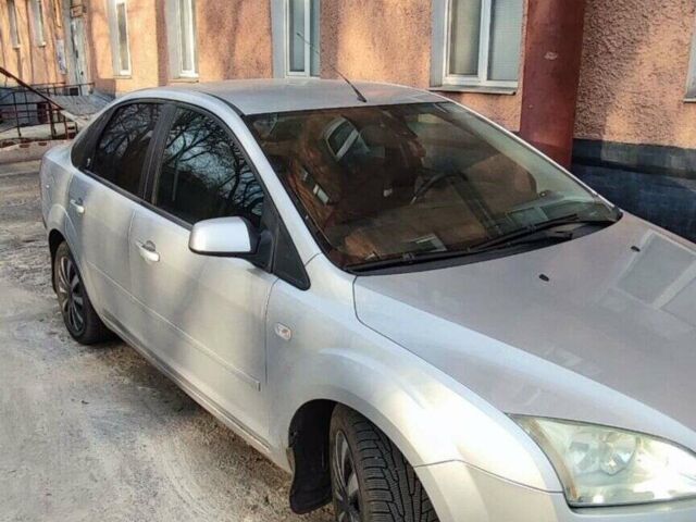 Сірий Форд Фокус, об'ємом двигуна 1.6 л та пробігом 205 тис. км за 4300 $, фото 1 на Automoto.ua