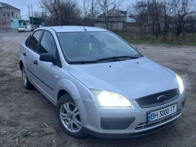 Сірий Форд Фокус, об'ємом двигуна 1.6 л та пробігом 267 тис. км за 3800 $, фото 1 на Automoto.ua