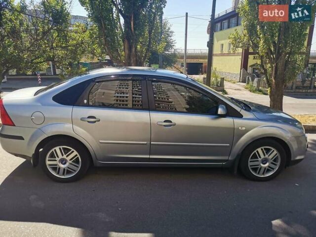 Сірий Форд Фокус, об'ємом двигуна 1.6 л та пробігом 204 тис. км за 5200 $, фото 1 на Automoto.ua