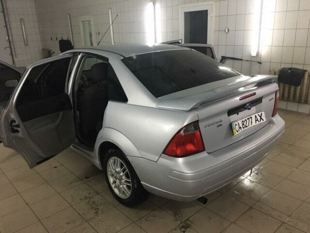 Сірий Форд Фокус, об'ємом двигуна 2 л та пробігом 160 тис. км за 4500 $, фото 1 на Automoto.ua