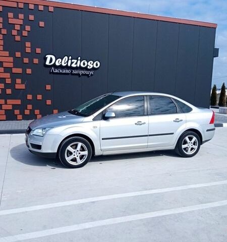 Серый Форд Фокус, объемом двигателя 1.6 л и пробегом 287 тыс. км за 4200 $, фото 1 на Automoto.ua