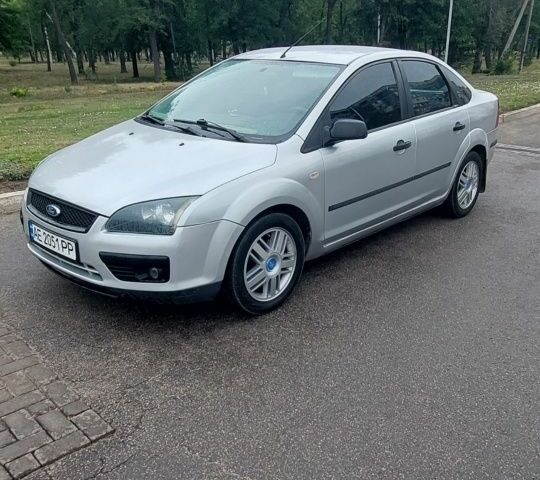 Серый Форд Фокус, объемом двигателя 1.6 л и пробегом 208 тыс. км за 4300 $, фото 1 на Automoto.ua
