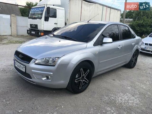 Форд Фокус 2007 в Запорожье на Automoto.ua Серый Форд Фокус, объемом двигателя 1.6 л и пробегом 270 тыс. км за 5600 $, фото 1 на Automoto.ua