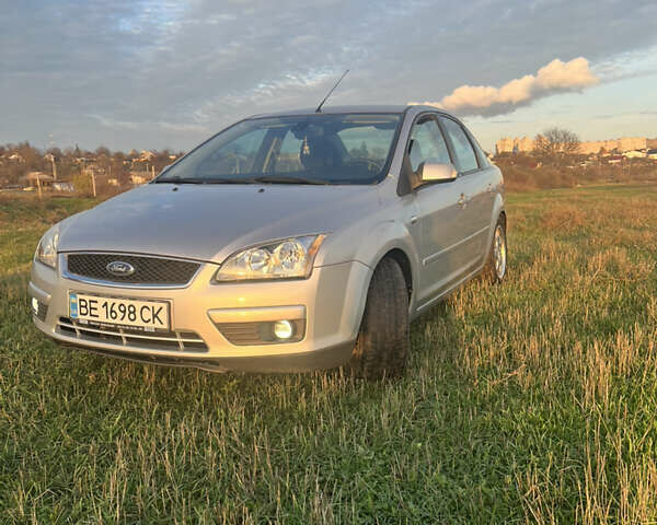 Серый Форд Фокус, объемом двигателя 2 л и пробегом 339 тыс. км за 5400 $, фото 1 на Automoto.ua