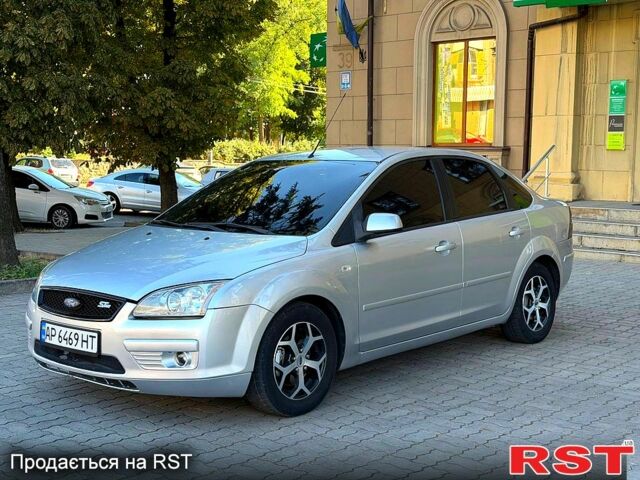 Серый Форд Фокус, объемом двигателя 1.6 л и пробегом 250 тыс. км за 3450 $, фото 1 на Automoto.ua