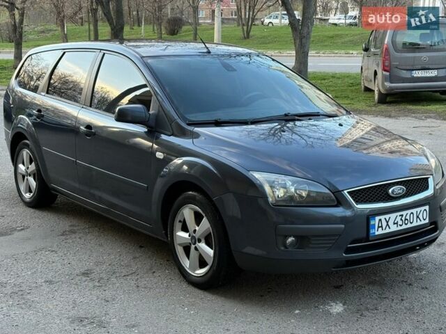 Серый Форд Фокус, объемом двигателя 1.6 л и пробегом 230 тыс. км за 4700 $, фото 1 на Automoto.ua