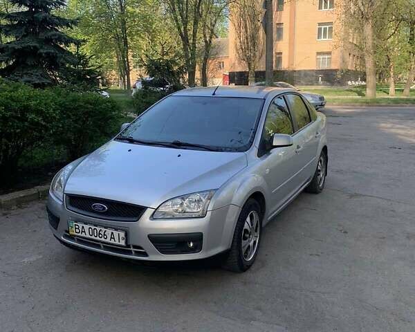 Серый Форд Фокус, объемом двигателя 1.6 л и пробегом 216 тыс. км за 5100 $, фото 1 на Automoto.ua