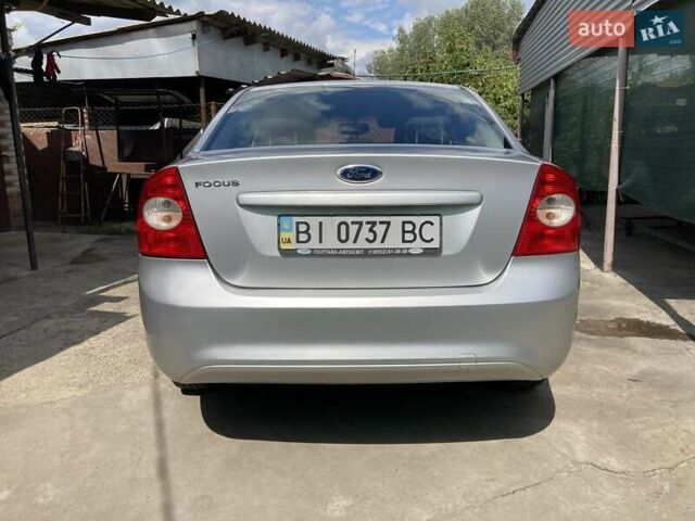 Сірий Форд Фокус, об'ємом двигуна 1.6 л та пробігом 178 тис. км за 5600 $, фото 1 на Automoto.ua