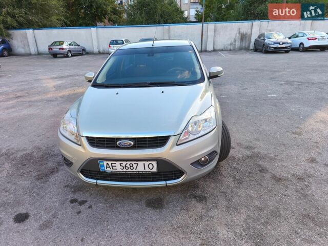 Сірий Форд Фокус, об'ємом двигуна 1.6 л та пробігом 230 тис. км за 5500 $, фото 1 на Automoto.ua