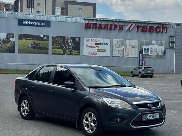 Сірий Форд Фокус, об'ємом двигуна 1.6 л та пробігом 284 тис. км за 4200 $, фото 1 на Automoto.ua