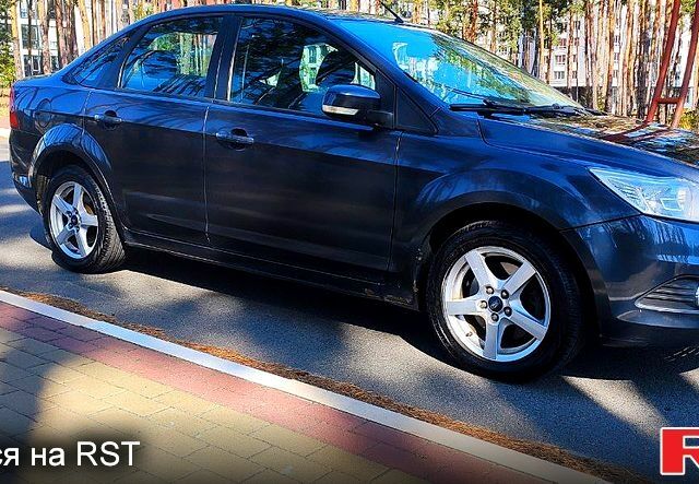 Серый Форд Фокус, объемом двигателя 18 л и пробегом 280 тыс. км за 4690 $, фото 1 на Automoto.ua