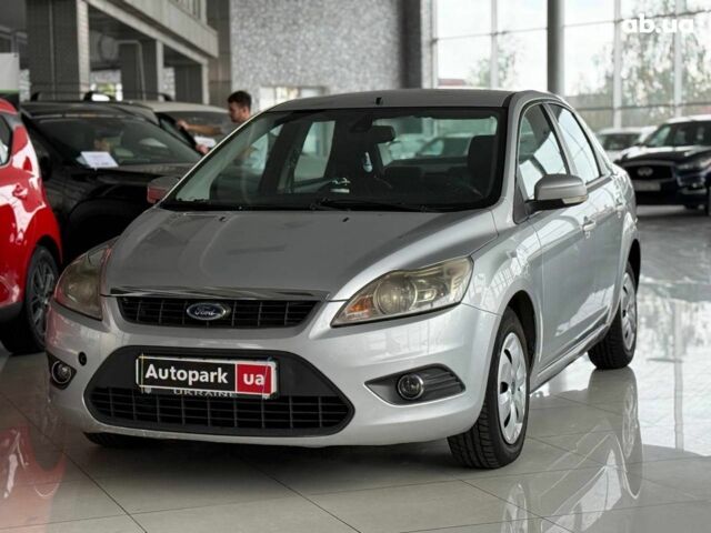 Серый Форд Фокус, объемом двигателя 1.6 л и пробегом 249 тыс. км за 5990 $, фото 1 на Automoto.ua