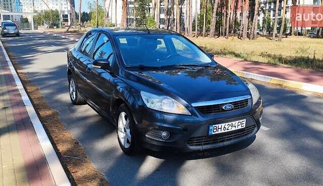 Серый Форд Фокус, объемом двигателя 1.8 л и пробегом 280 тыс. км за 4700 $, фото 1 на Automoto.ua
