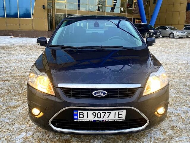 Сірий Форд Фокус, об'ємом двигуна 1.6 л та пробігом 1300 тис. км за 5600 $, фото 1 на Automoto.ua