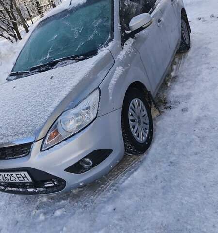 Серый Форд Фокус, объемом двигателя 1.6 л и пробегом 173 тыс. км за 5600 $, фото 1 на Automoto.ua