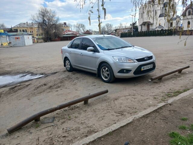 Серый Форд Фокус, объемом двигателя 1.6 л и пробегом 375 тыс. км за 5000 $, фото 1 на Automoto.ua