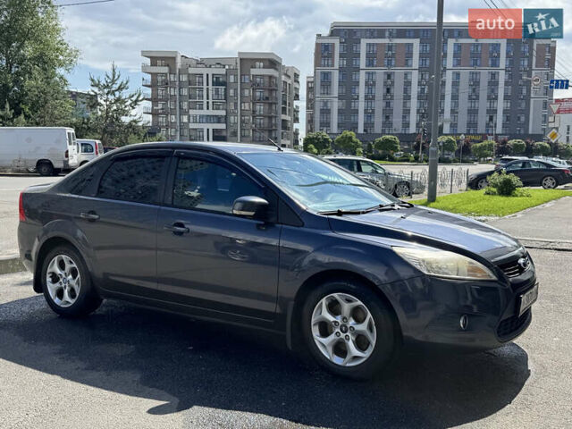 Серый Форд Фокус, объемом двигателя 2 л и пробегом 157 тыс. км за 7400 $, фото 1 на Automoto.ua