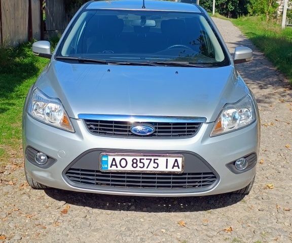 Сірий Форд Фокус, об'ємом двигуна 1.6 л та пробігом 130 тис. км за 5000 $, фото 1 на Automoto.ua