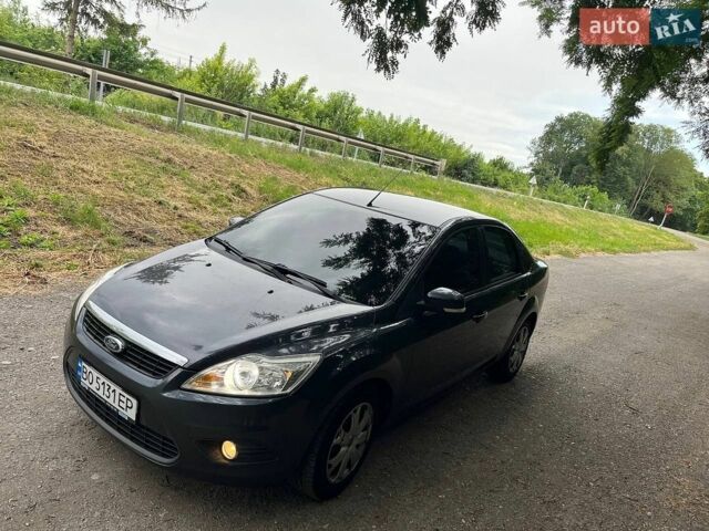 Серый Форд Фокус, объемом двигателя 1.6 л и пробегом 244 тыс. км за 6200 $, фото 1 на Automoto.ua