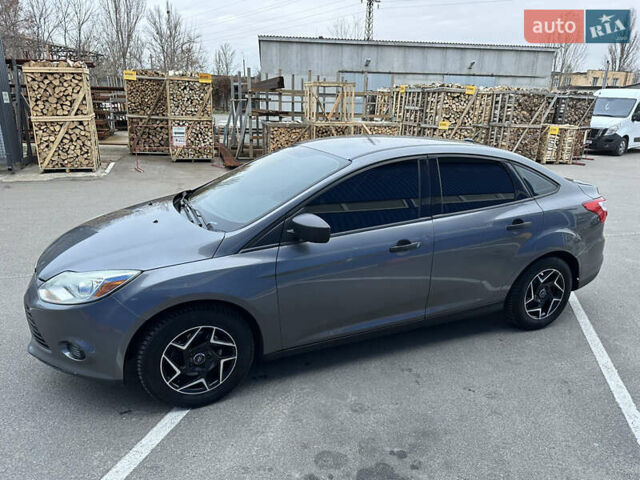 Сірий Форд Фокус, об'ємом двигуна 2 л та пробігом 231 тис. км за 6700 $, фото 1 на Automoto.ua