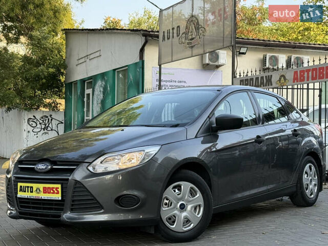 Серый Форд Фокус, объемом двигателя 2 л и пробегом 135 тыс. км за 7499 $, фото 1 на Automoto.ua
