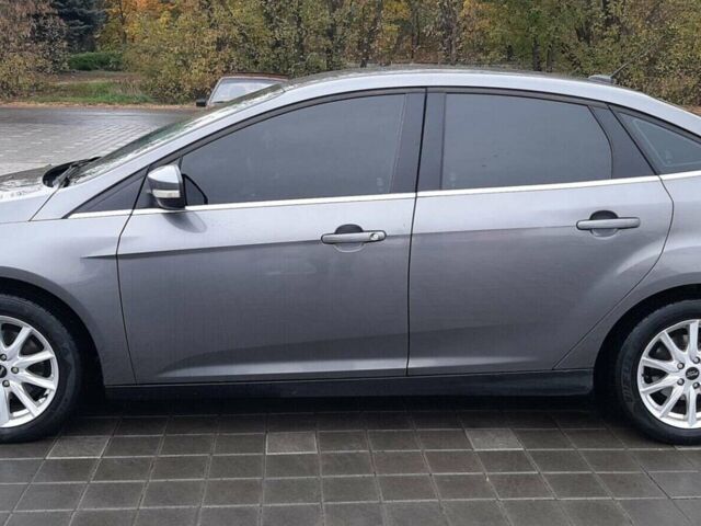 Сірий Форд Фокус, об'ємом двигуна 2 л та пробігом 270 тис. км за 7200 $, фото 1 на Automoto.ua