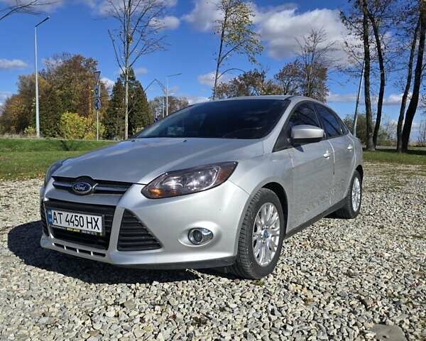 Сірий Форд Фокус, об'ємом двигуна 2 л та пробігом 218 тис. км за 6600 $, фото 1 на Automoto.ua