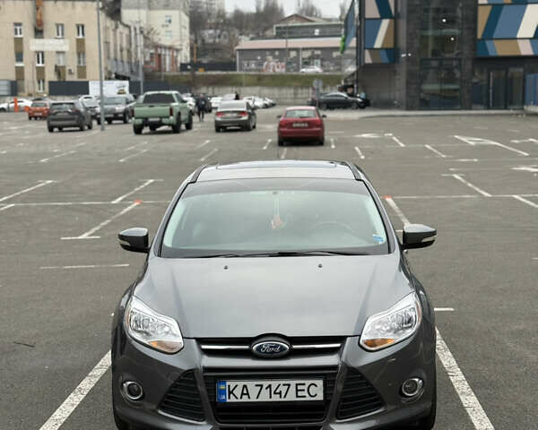 Серый Форд Фокус, объемом двигателя 2 л и пробегом 211 тыс. км за 7200 $, фото 1 на Automoto.ua