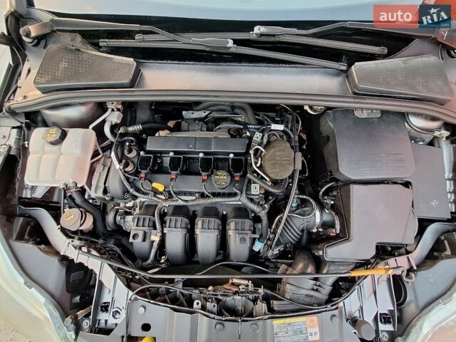 Сірий Форд Фокус, об'ємом двигуна 2 л та пробігом 207 тис. км за 6000 $, фото 1 на Automoto.ua