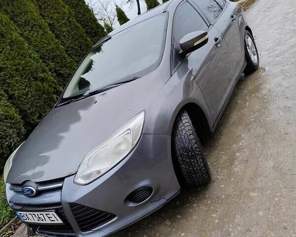 Сірий Форд Фокус, об'ємом двигуна 2 л та пробігом 272 тис. км за 6600 $, фото 1 на Automoto.ua