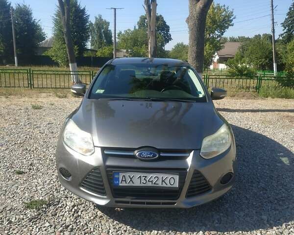 Серый Форд Фокус, объемом двигателя 2 л и пробегом 176 тыс. км за 6300 $, фото 1 на Automoto.ua